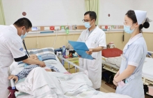 如何让卧床老人安享晚年？上海金城护理院有哪些照护方案？