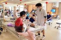 与爱同行，上海金城护理院用细心与耐心和关爱让失能老人安享晚年