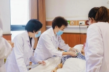 上海截瘫、瘫痪老人护理  上海金城护理院守护卧床老人