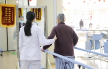 上海金城护理院 | 如何让阿尔茨海默症患者安享晚年？老年痴呆专业护理
