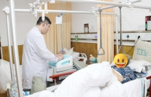 植物人照护 上海金城护理院细心呵护，24小时守护在患者身边